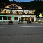 Gundl Alm Hotel