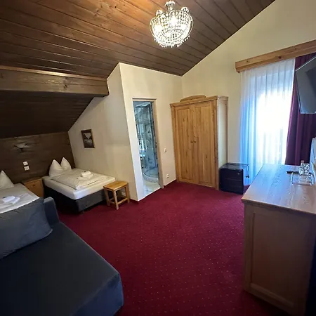 Gundl Alm Hotel 3*