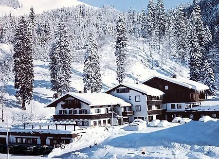 Gundl Alm Hotel 3*