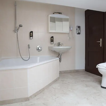 Gundl Alm Szálloda 3*