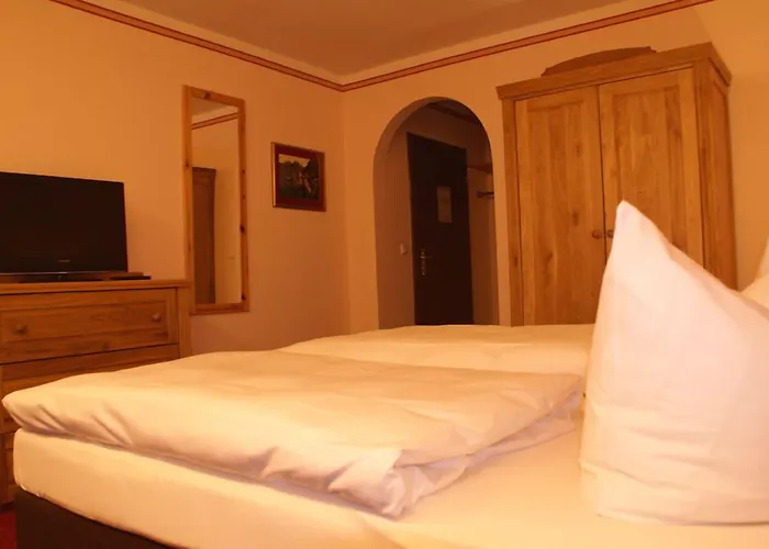 غونديل ألم فندق سبيتزينجسي